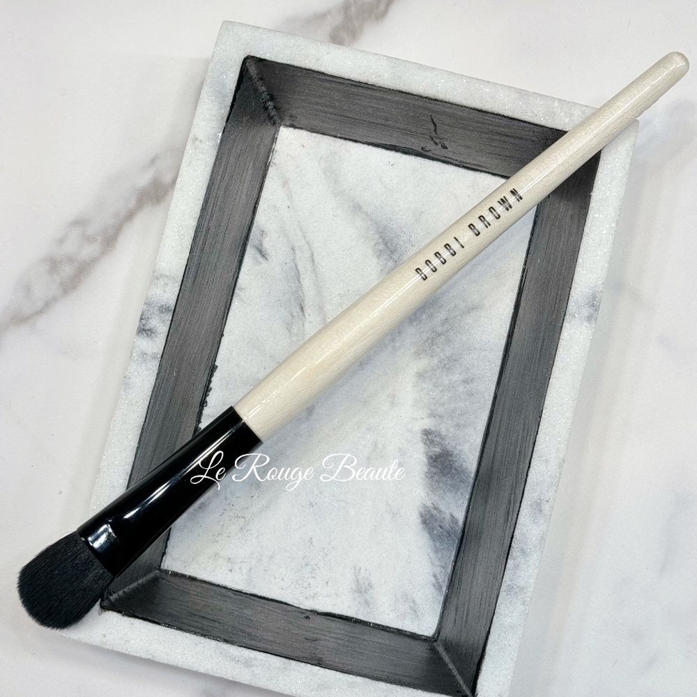 Bobbi Brown Eye Sweep Eyeshadow Brush - Sealed New